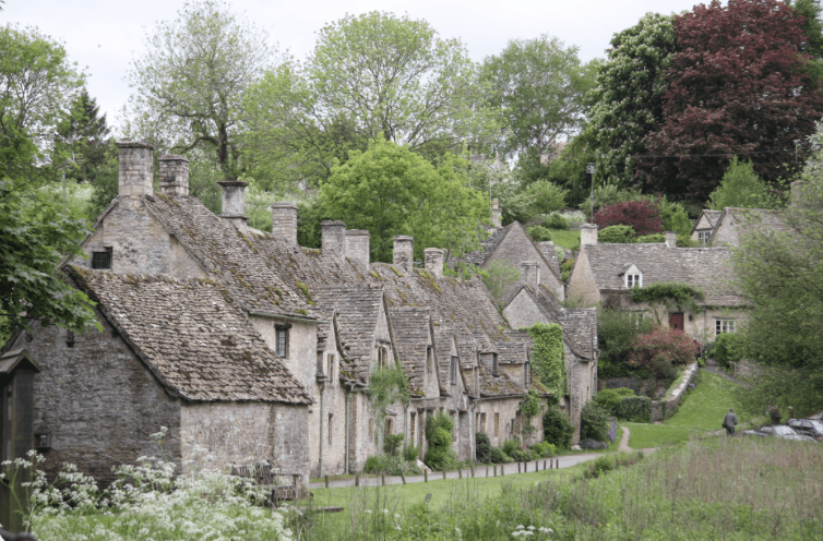 WalkingTours - Best Of The Cotswolds Walking Tour