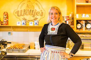 Amsterdam: Zaanse Schans, cheese tasting and Volendam tour